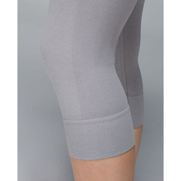 Lululemon Seamlessly Street Crop Heathered Medium Grey SIZE 6 - Picture 2 of 7